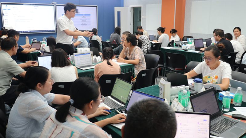 北京心理咨询师培训督导实习，如何规划你的成长路径？**